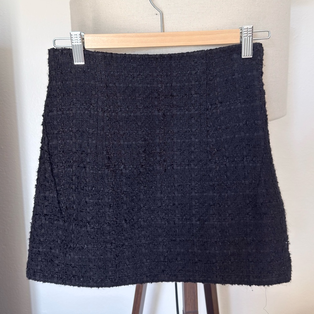 Zara Classic Black Tweed A-Line mini Skirt - size XS